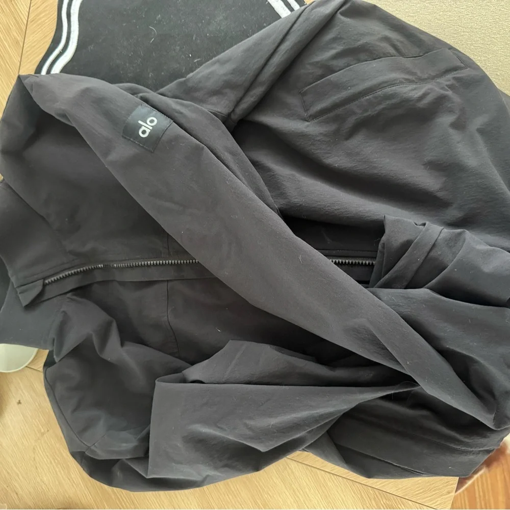 Alo Jacket - Picture 3 of 3